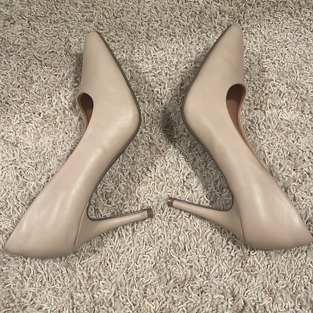 Nude Heels- Like New - Picture 2 of 3